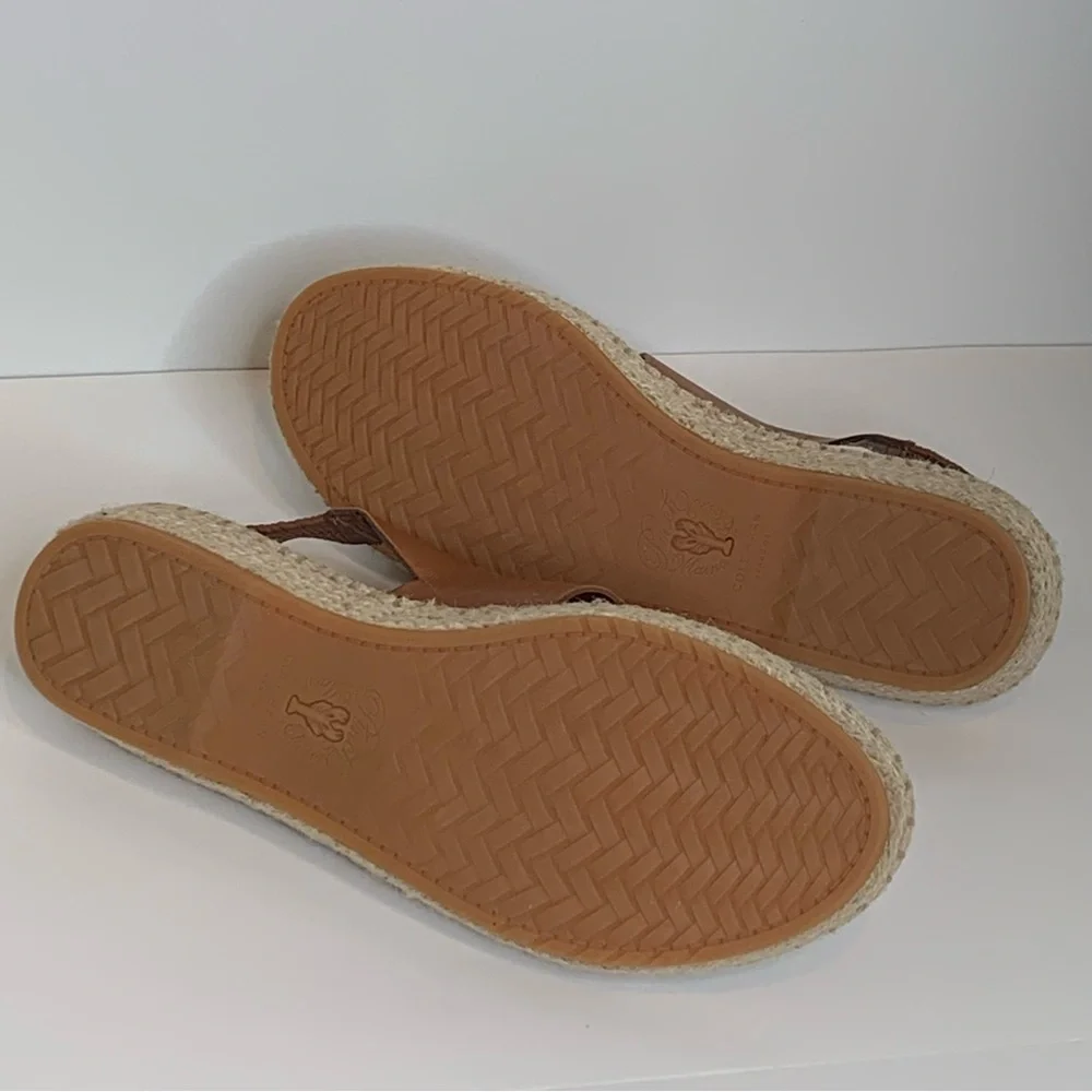 Cole Hahn brown sandal, size 8.5B‎